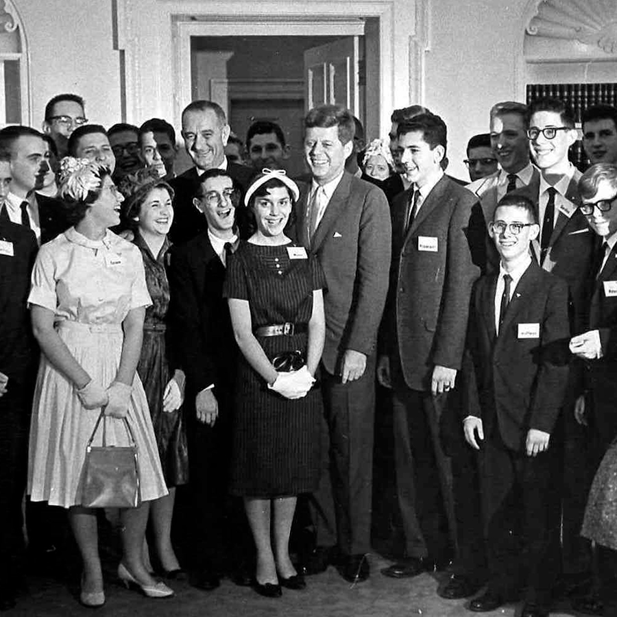 STS finalists meet President Kennedy and Vice President Johnson in the Oval Office 